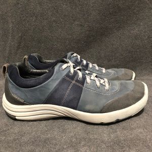 Clarks Wave Walk Shoes Womens 9.5 Blue Suede Leather Sneaker Lace Up Waterproof